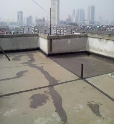 石棉漏水维修 楼顶漏水是什么原因，楼顶漏水维修方法是什么?